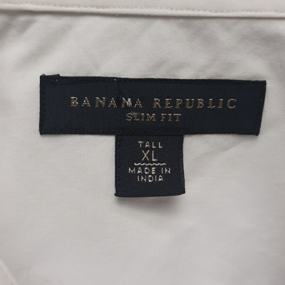 Banana Republic Short Sleeve Button Down Shirt - Picture 2 of 2